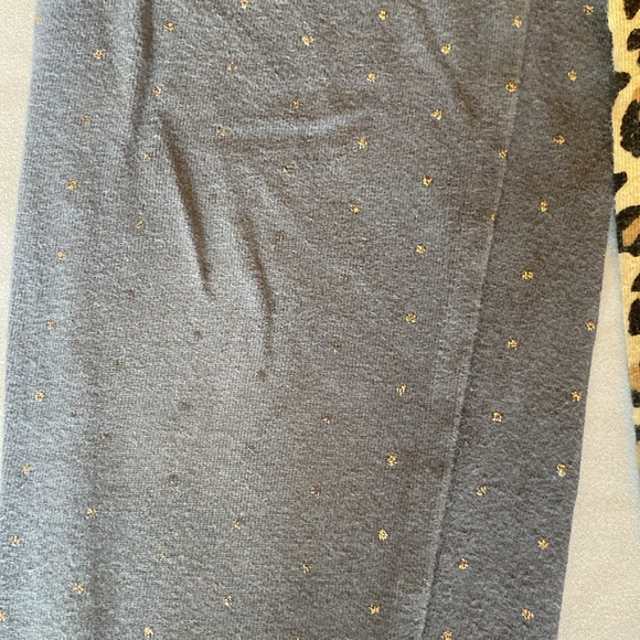 Bundles set of four size 5T and 4-5 Old Navy and Gap leggings. - Picture 2 of 9